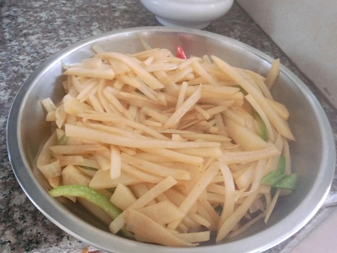 酸辣土豆丝的家常做法 超级下饭