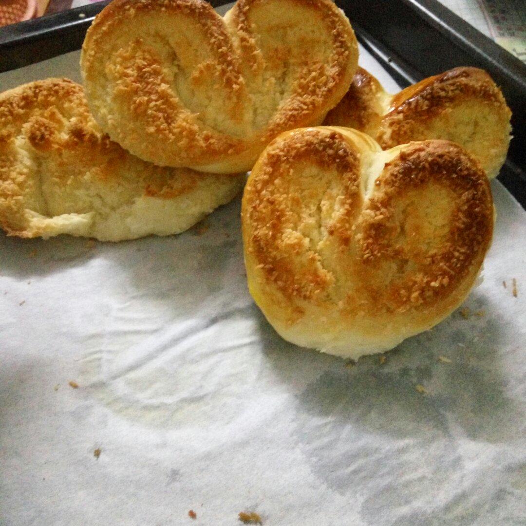 汤种椰蓉酥粒面包