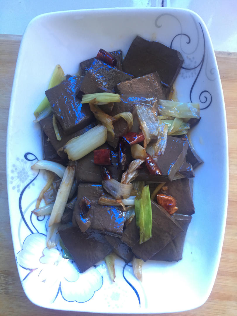 大蒜炒血豆腐