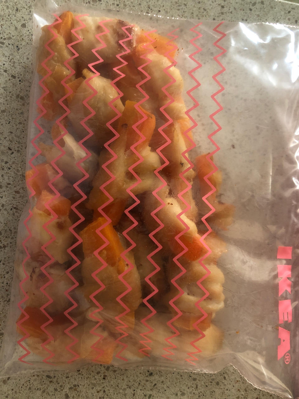 自制狗狗美毛零食——胡萝卜扭扭