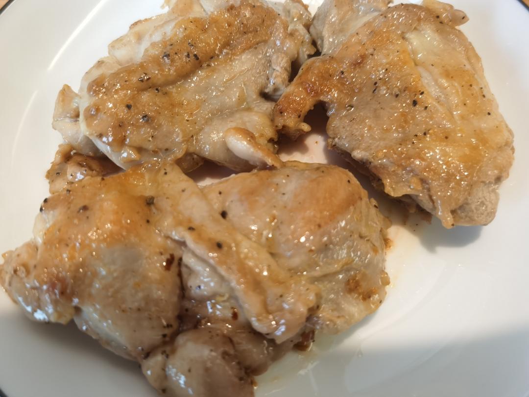 狂推荐的无油脆皮煎鸡腿排