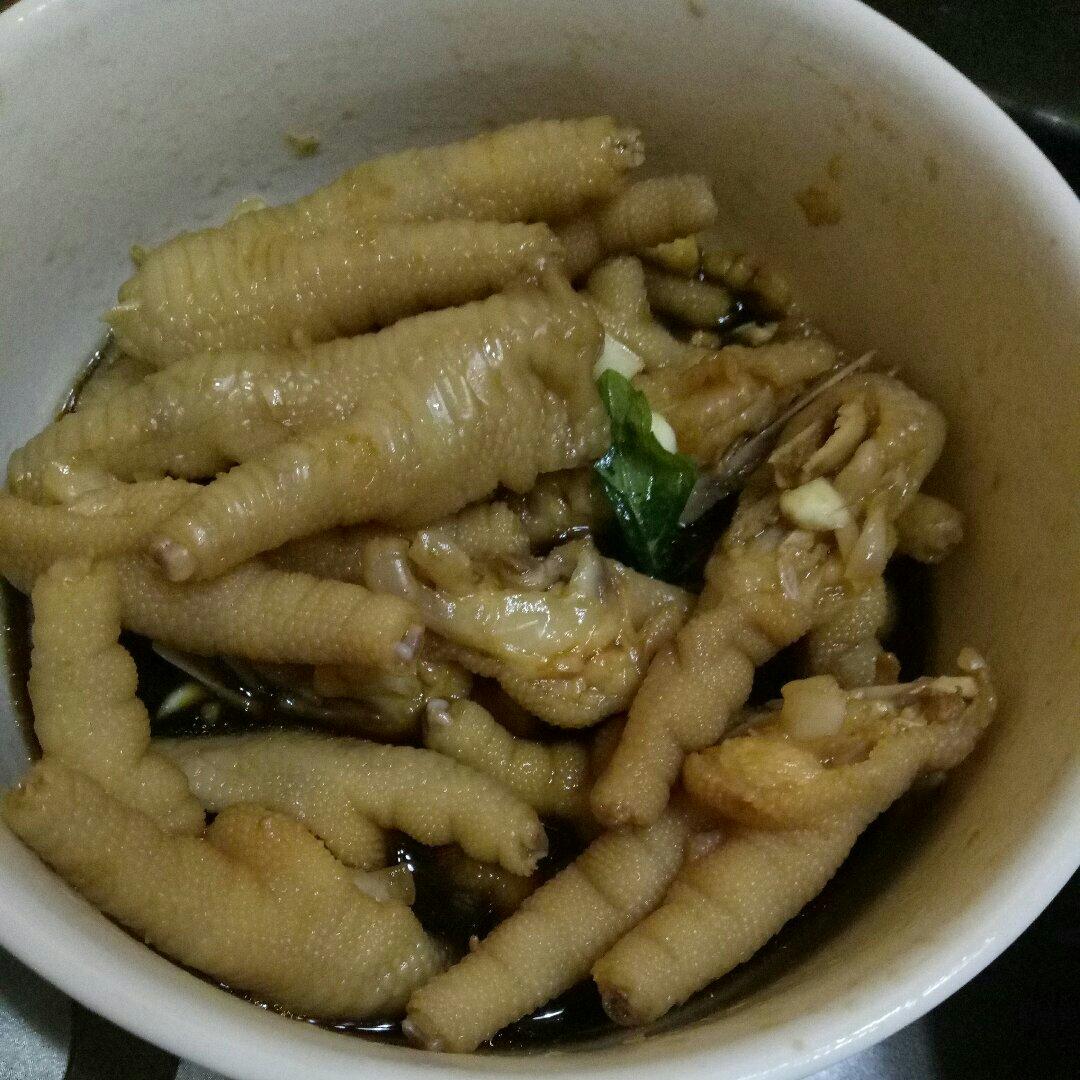 酸辣鸡脚๑