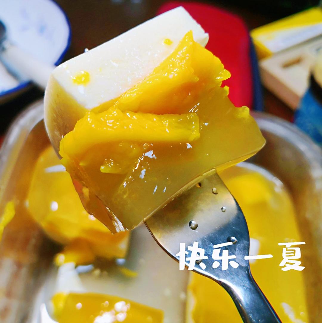 牛奶芒果果冻