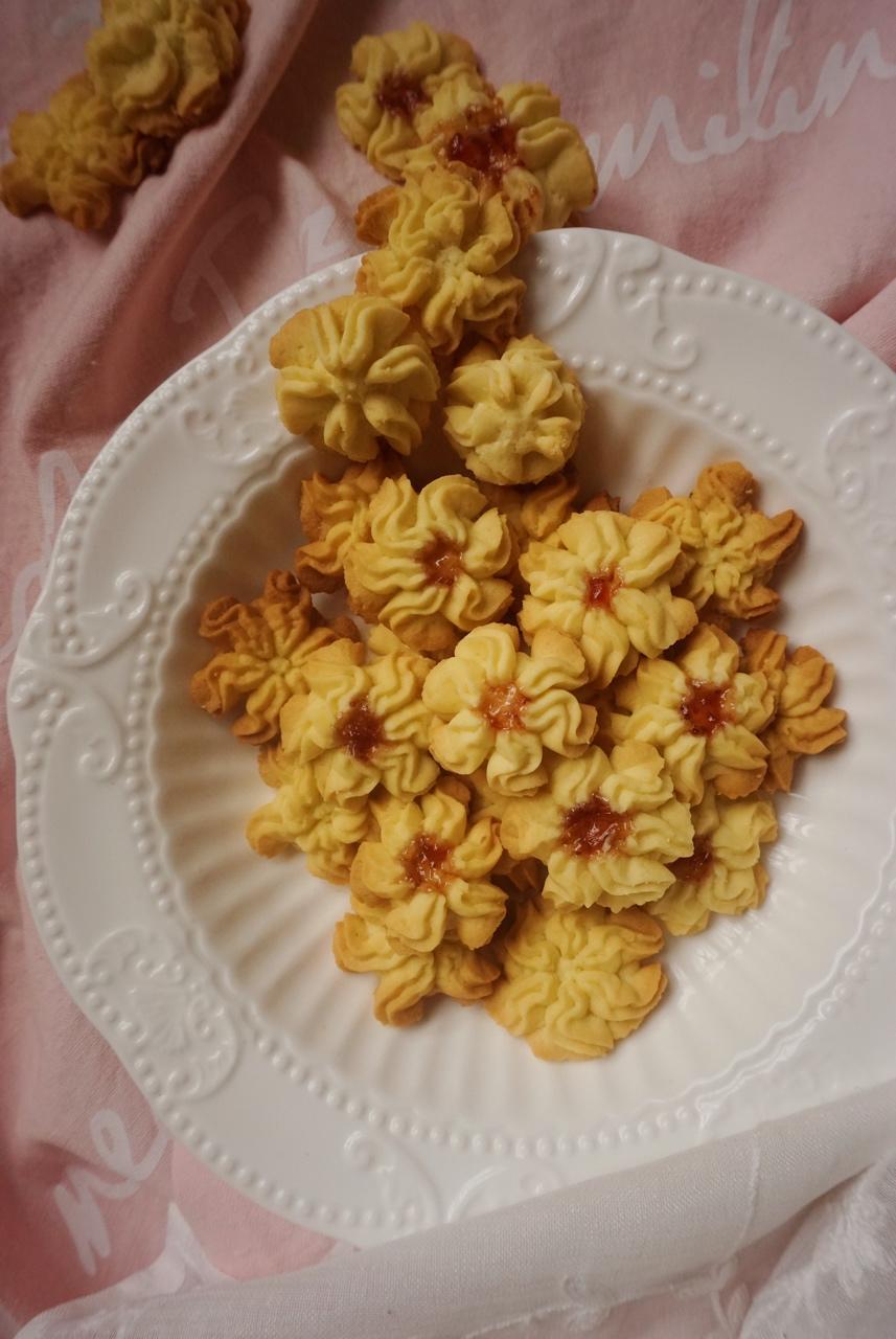 草莓酱曲奇饼干