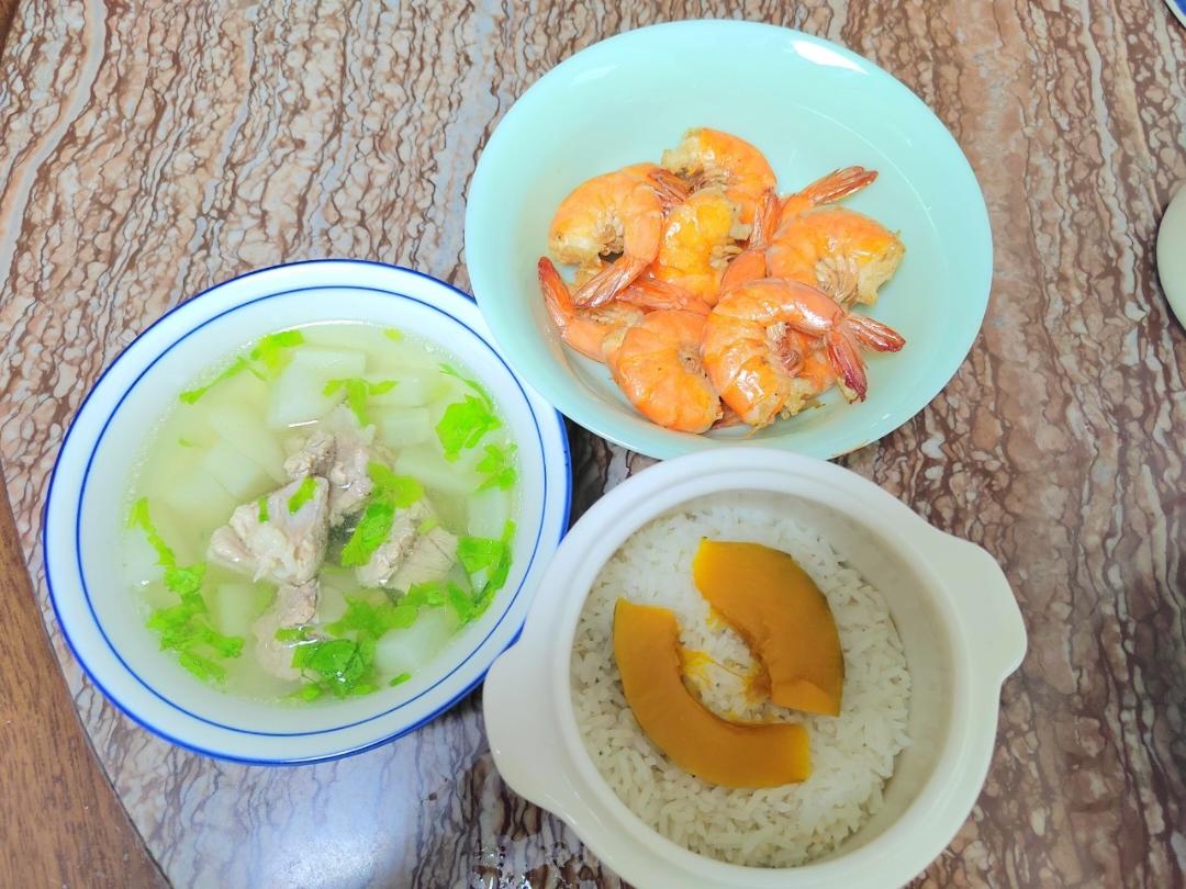 一个人的午餐