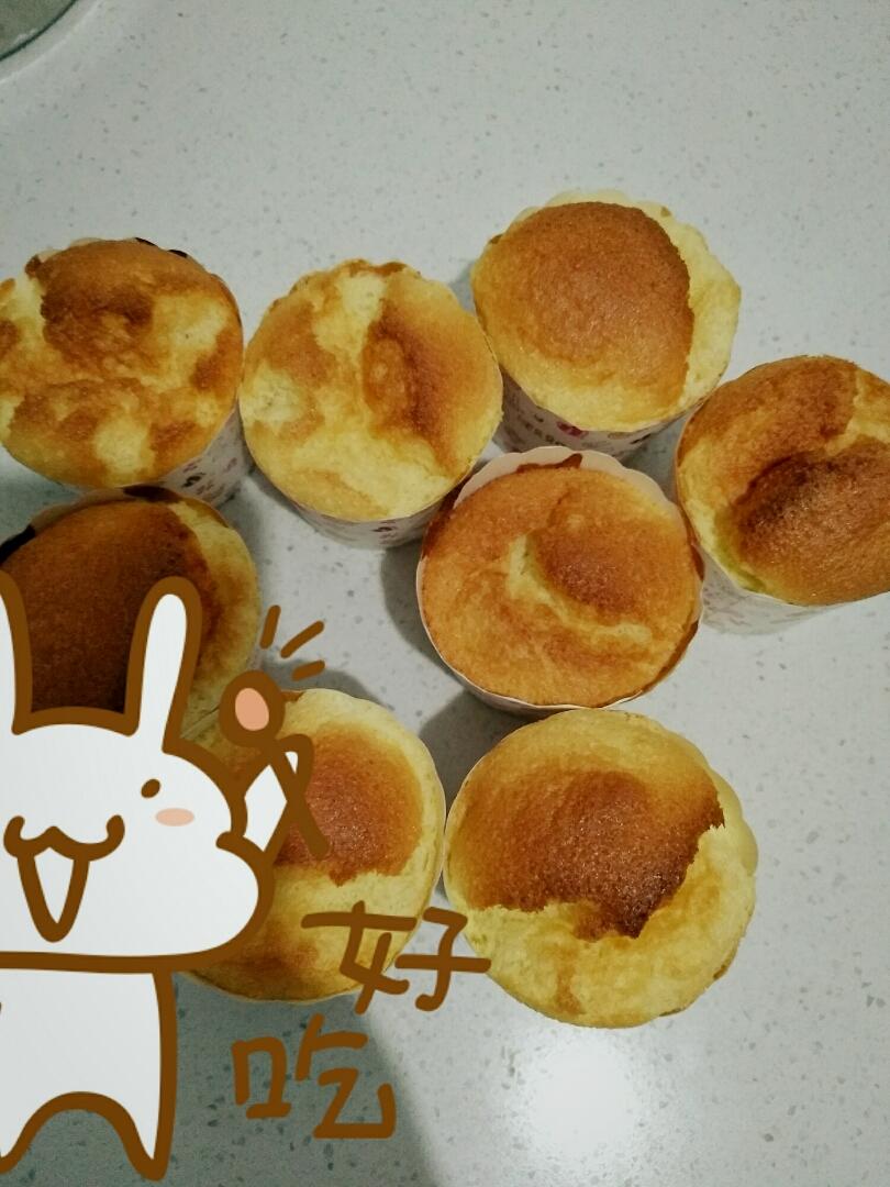 软绵绵戚风纸杯蛋糕