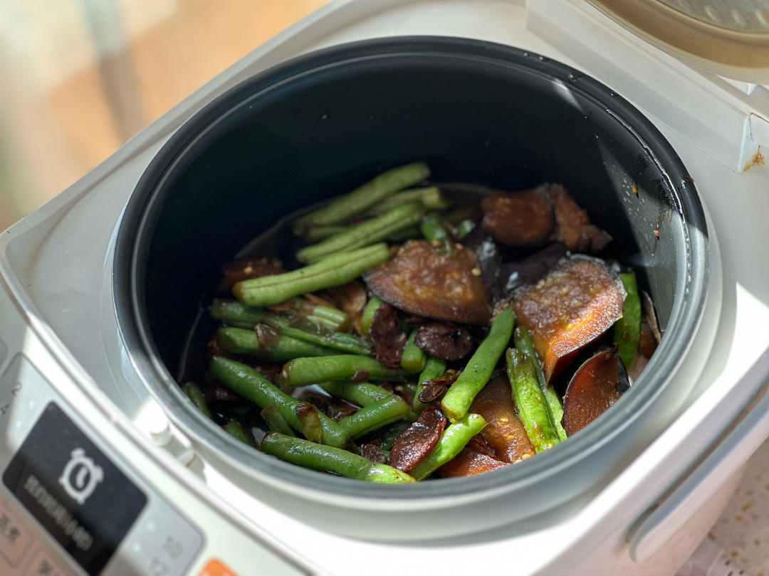 豆角茄子焖饭