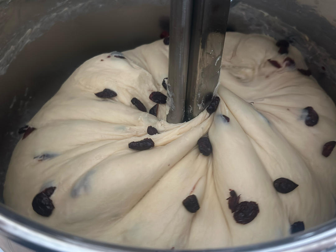 奶香纯粹的重料淡奶油吐司
