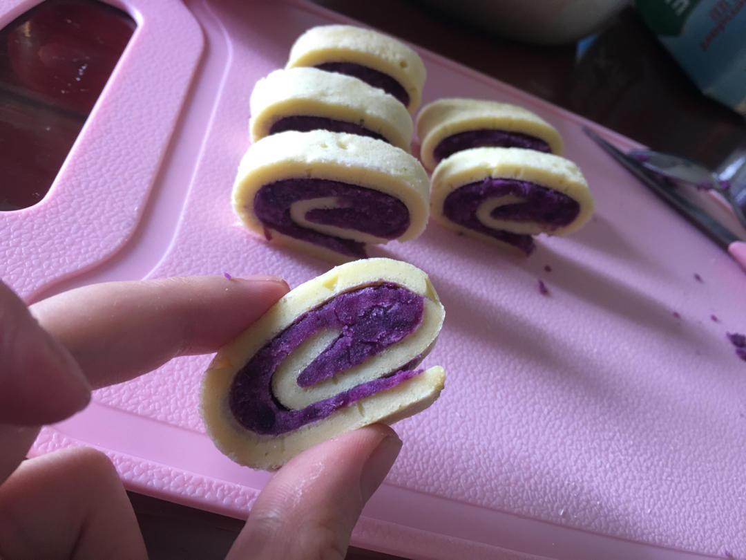 紫薯泥鸡蛋卷