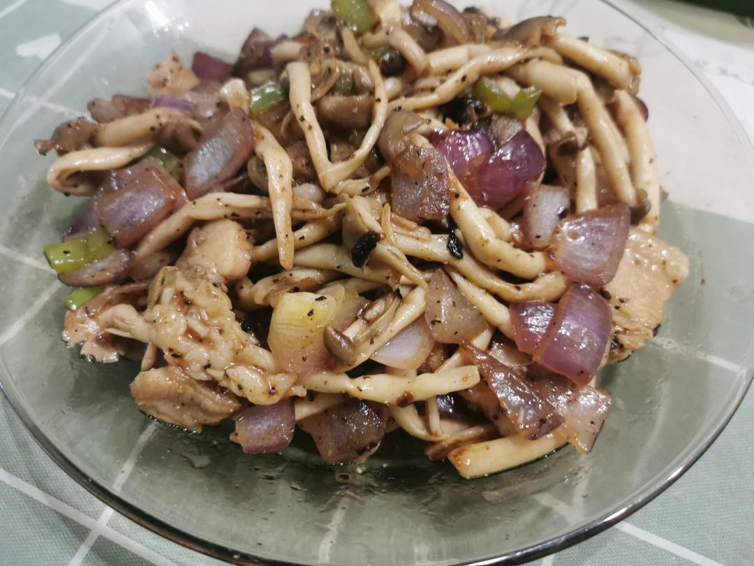 黑椒蟹味菇炒肉