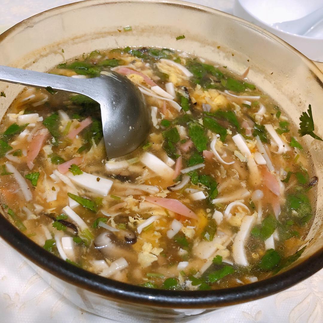 酸辣汤 Spicy & Sour Shredded Pork Soup