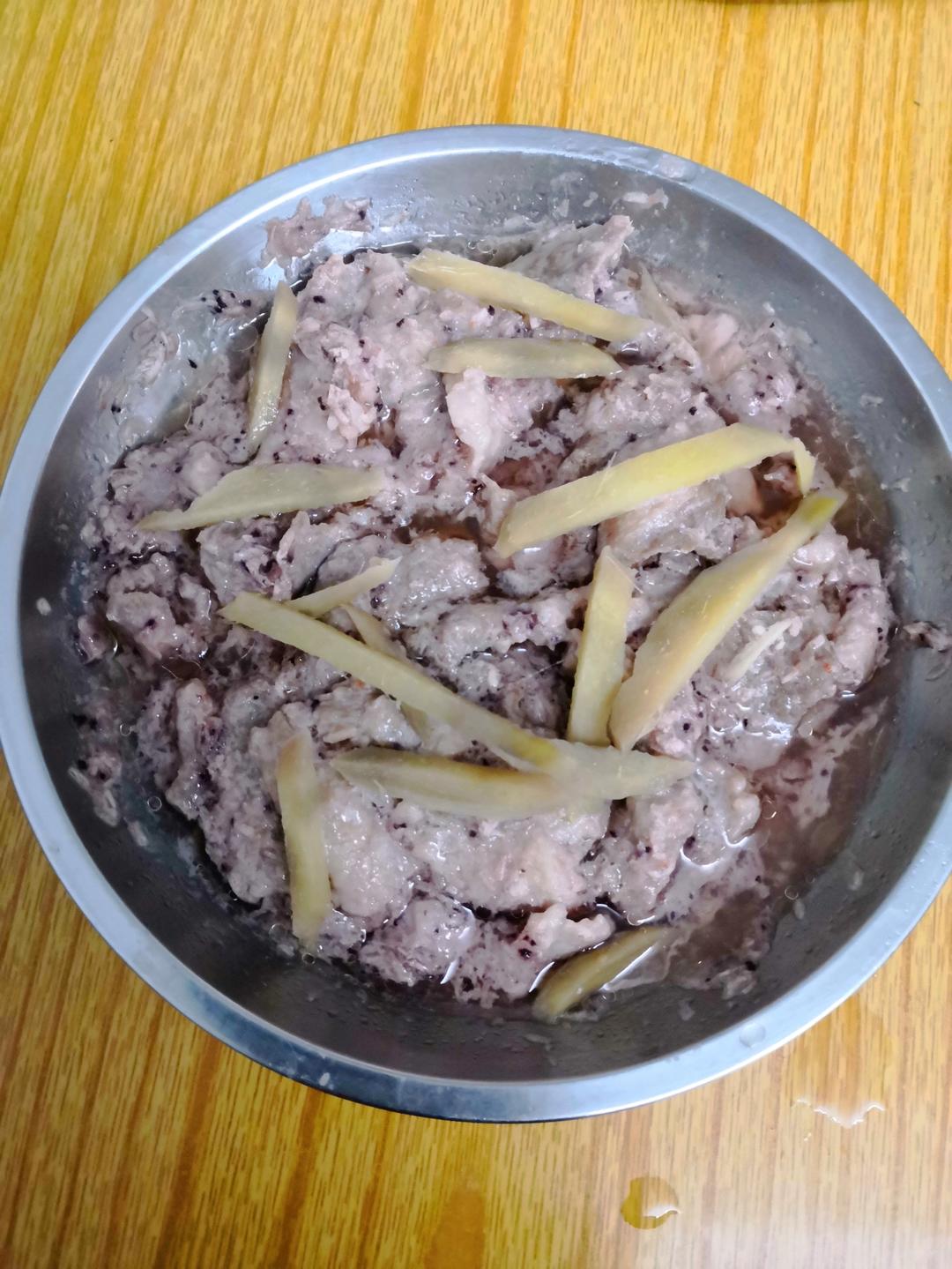 妈妈食谱#1  虾酱蒸猪肉