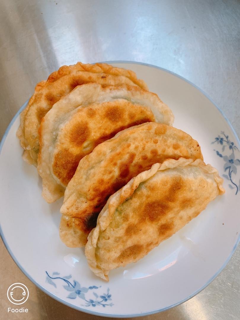 韭菜盒子 Chinese Leek and Egg Pasty