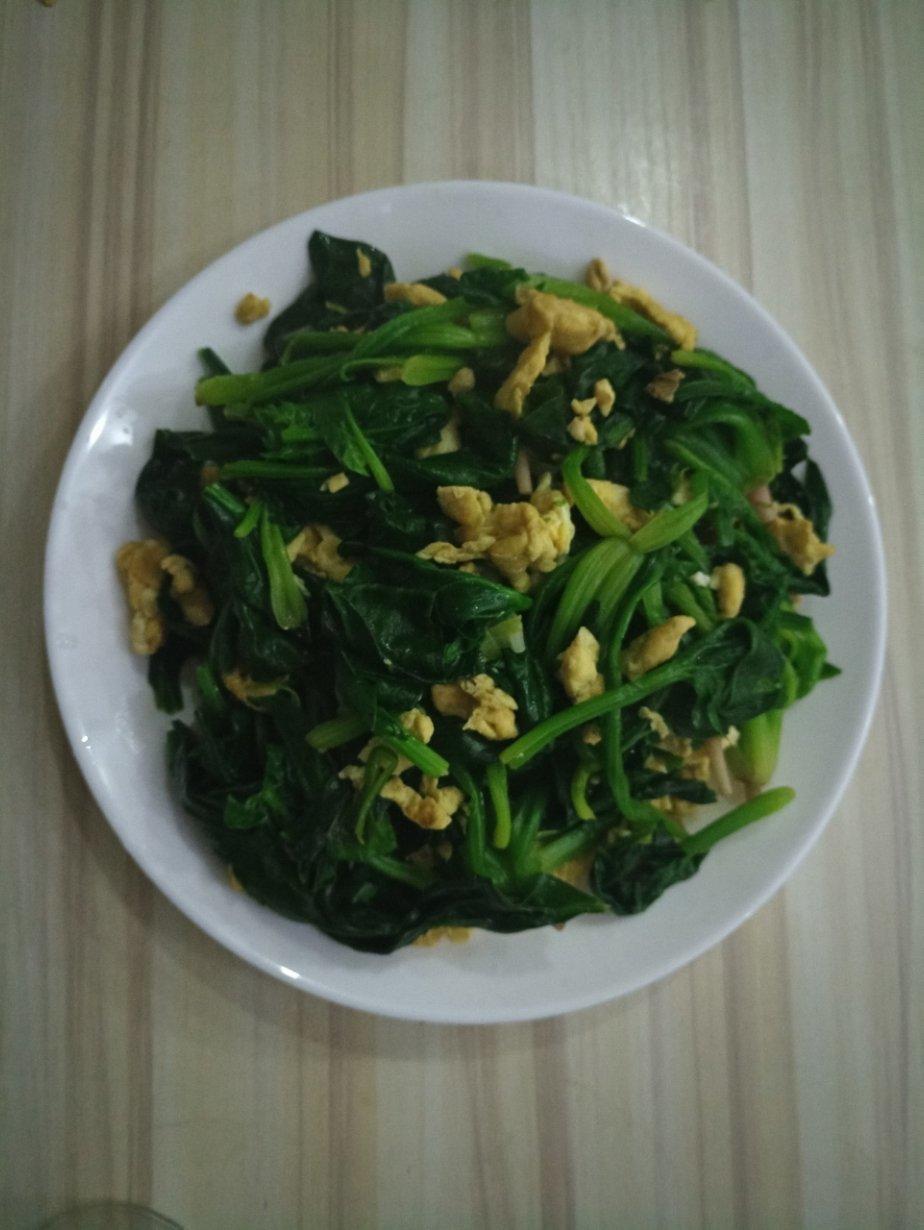 菠菜炒鸡蛋