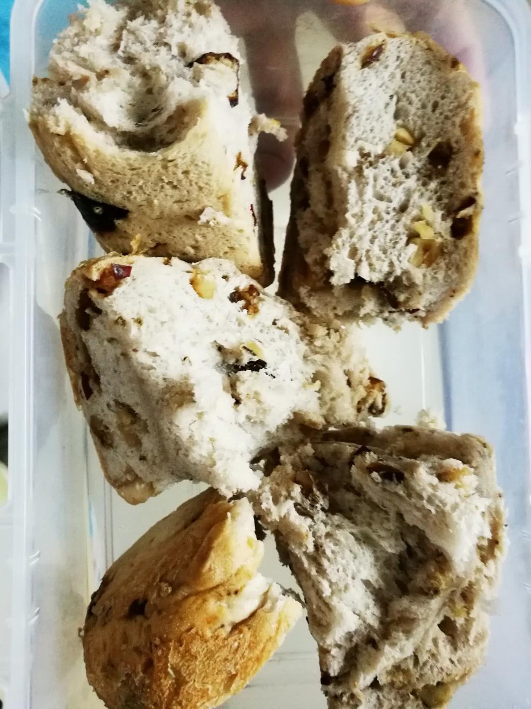 全麦黑芝麻核桃吐司