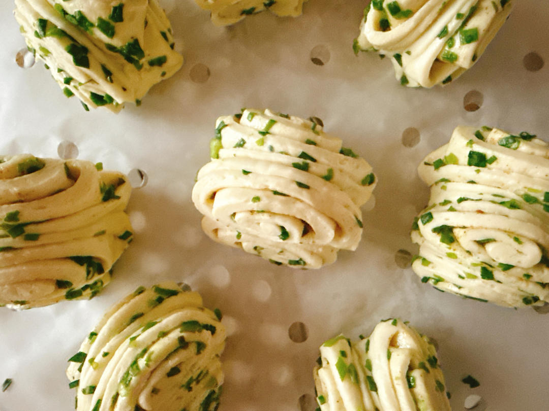 🌺椒盐葱香花卷🌺（操作简单，好吃又好看）