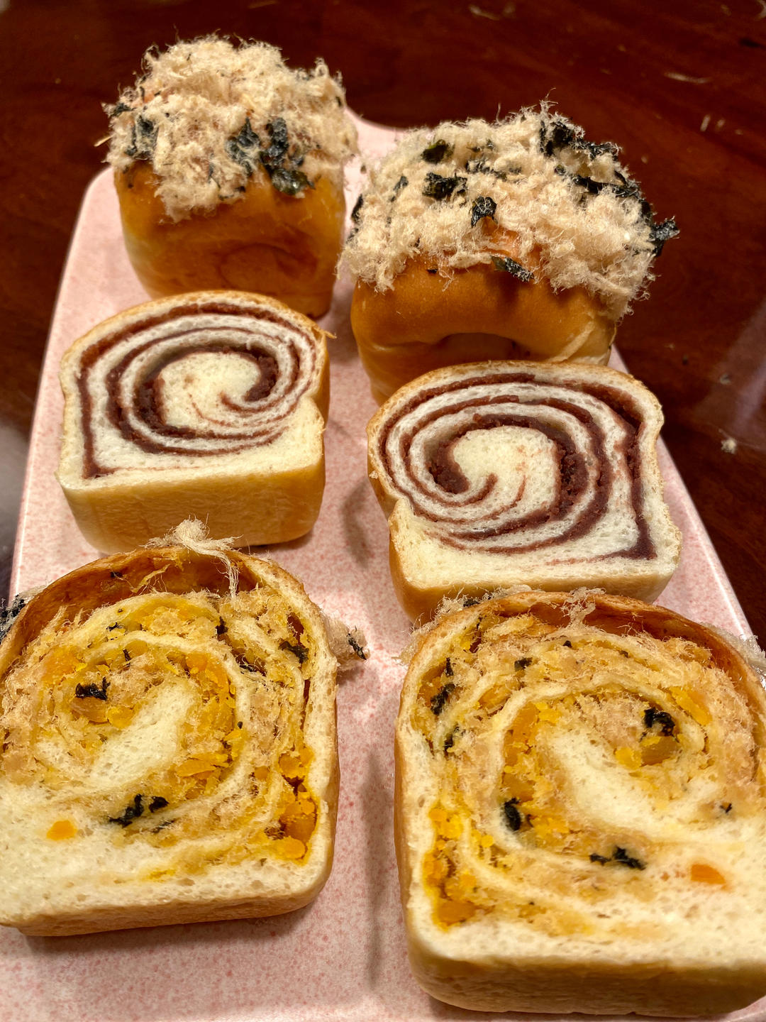 咸蛋黄肉松mini吐司