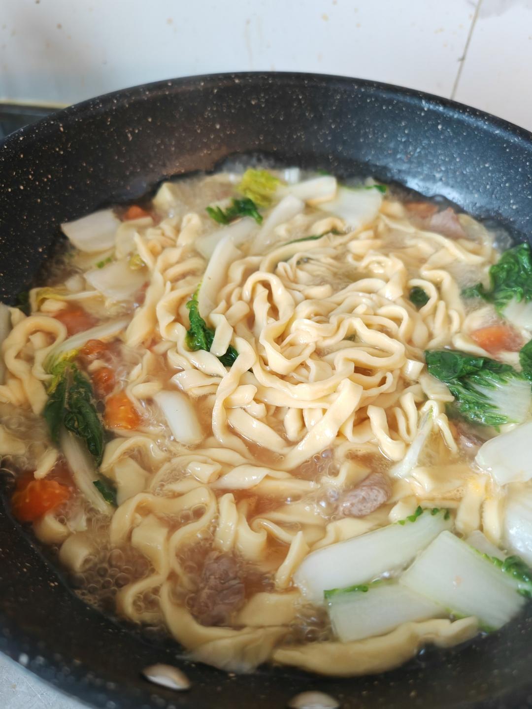 鸡蛋手擀面