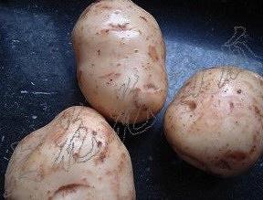 酸菜土豆泥的做法 步骤1