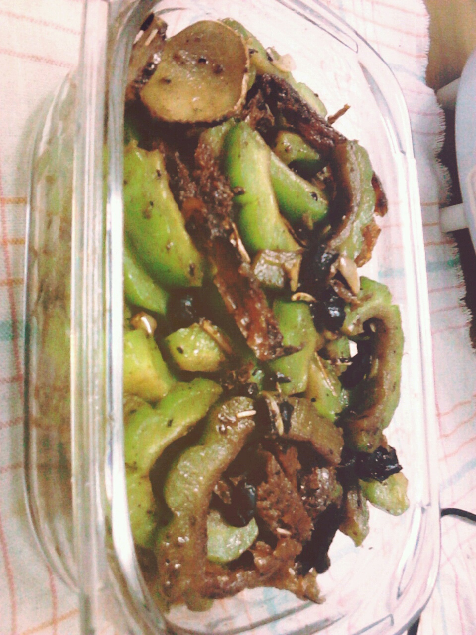 豆豉鲮鱼炒苦瓜