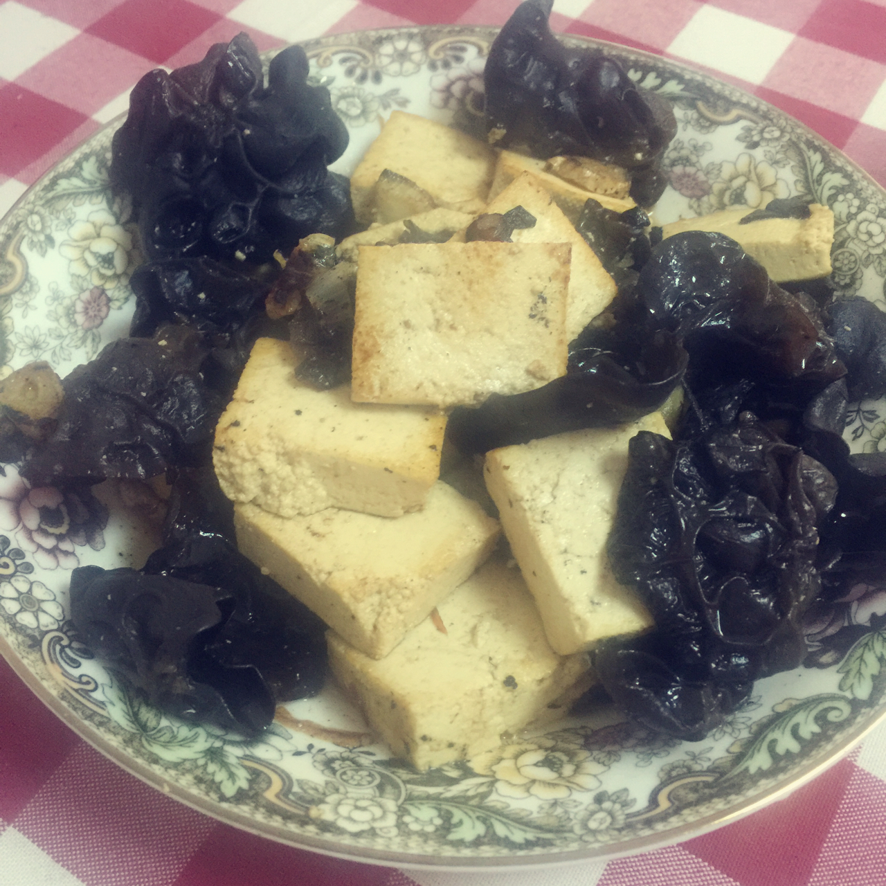 木耳炒豆腐