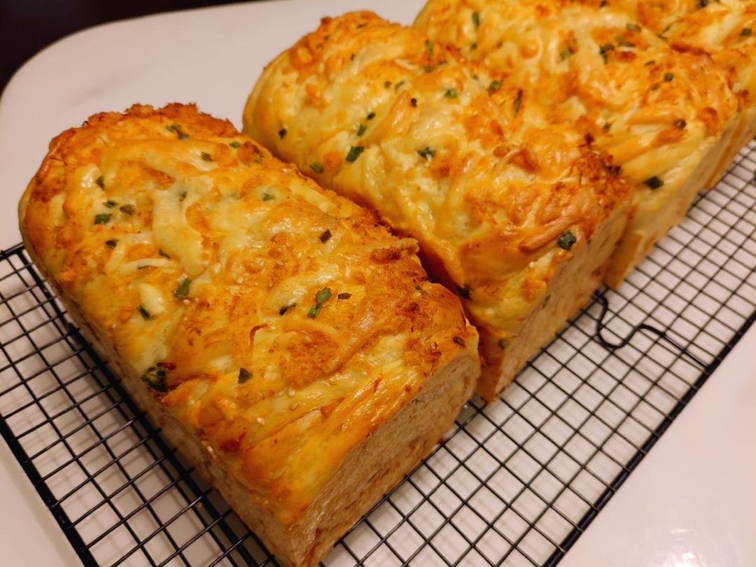 美味和颜值爆款：肉松芝士吐司