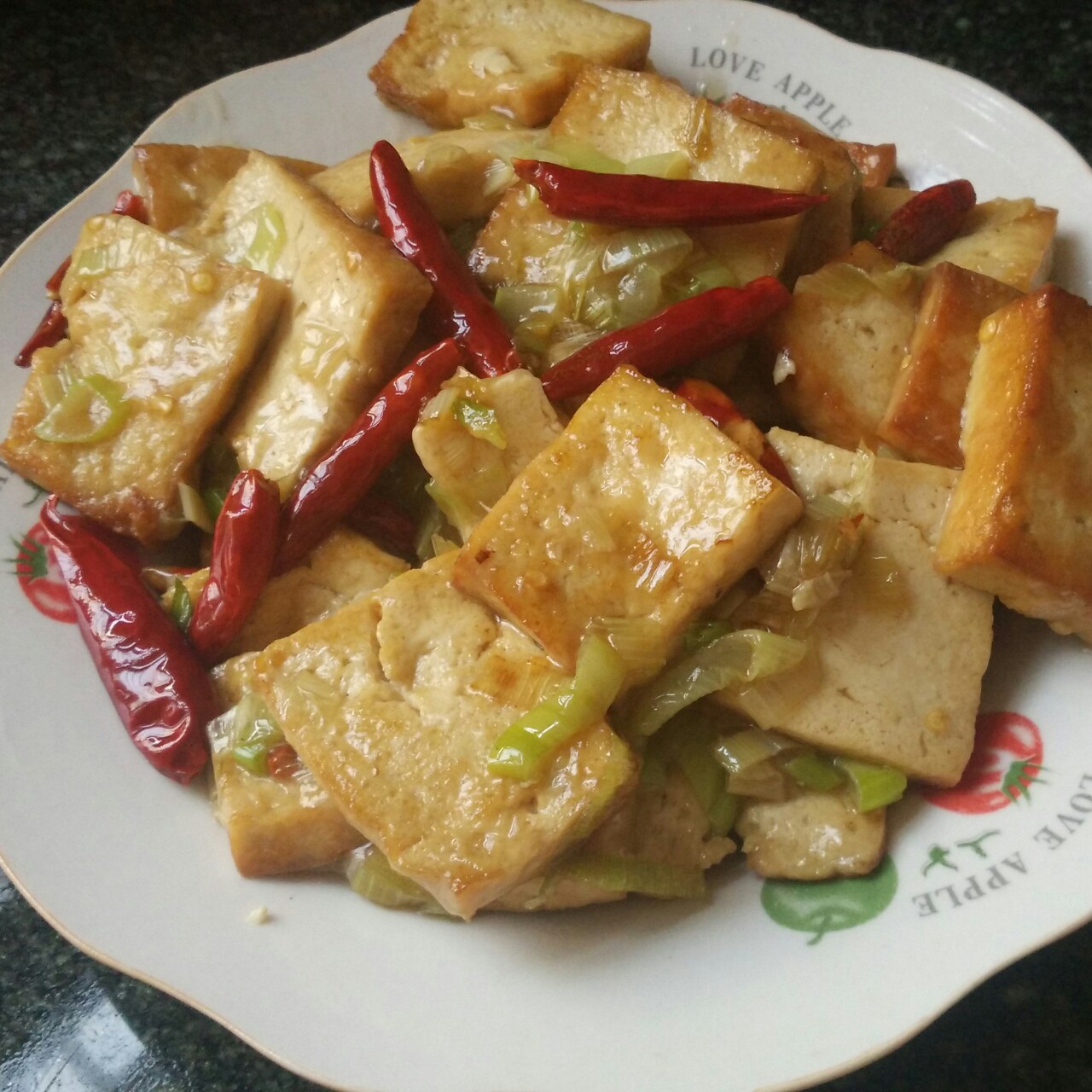 大葱烧豆腐 Spring Onion with Tofu