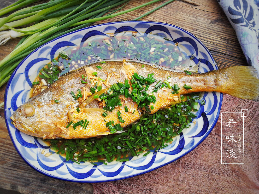 葱油蒜香黄花鱼的做法