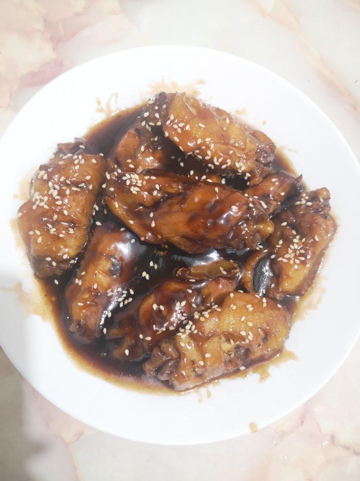 厨师长教你：“可乐鸡翅”的家常做法，味道鲜嫩可口，先收藏起来