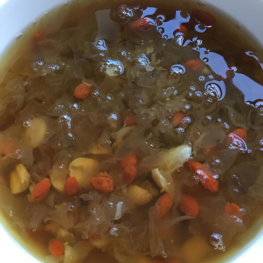 红枣银耳莲子羹