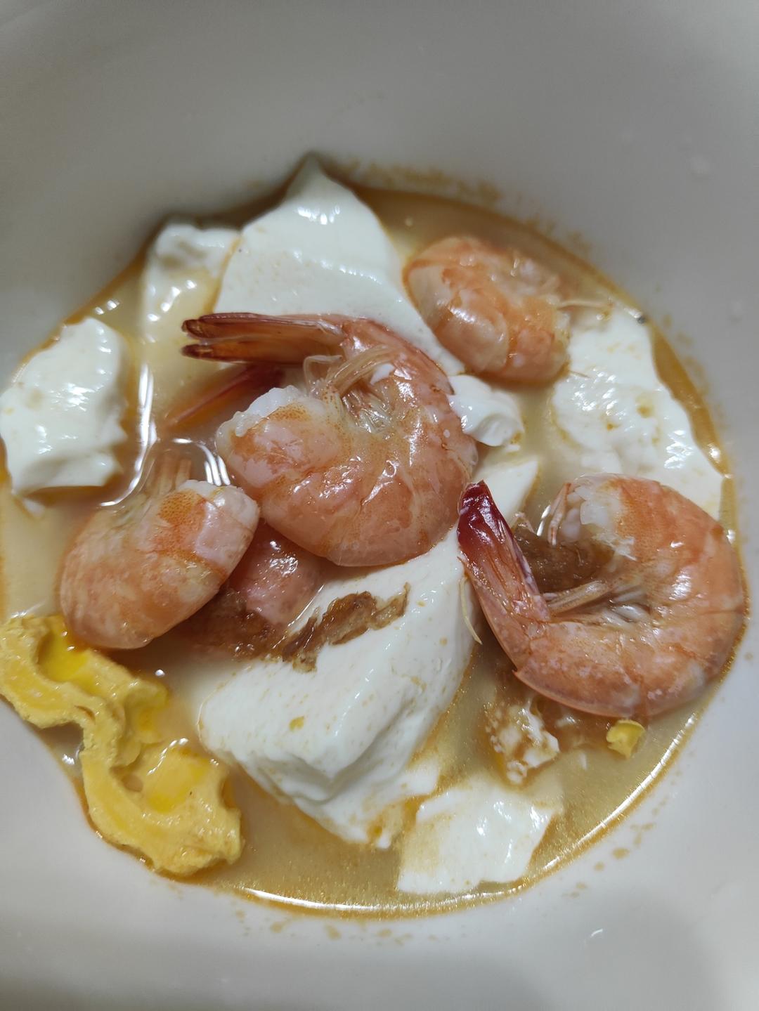 鲜虾菌菇豆腐汤