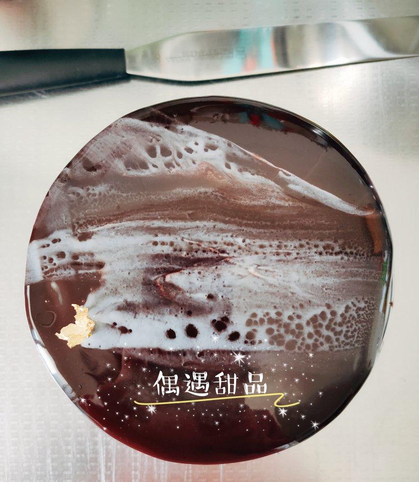 巧克力镜面淋酱<熊谷裕子>--让甜点穿上光泽亮丽的淋面外衣