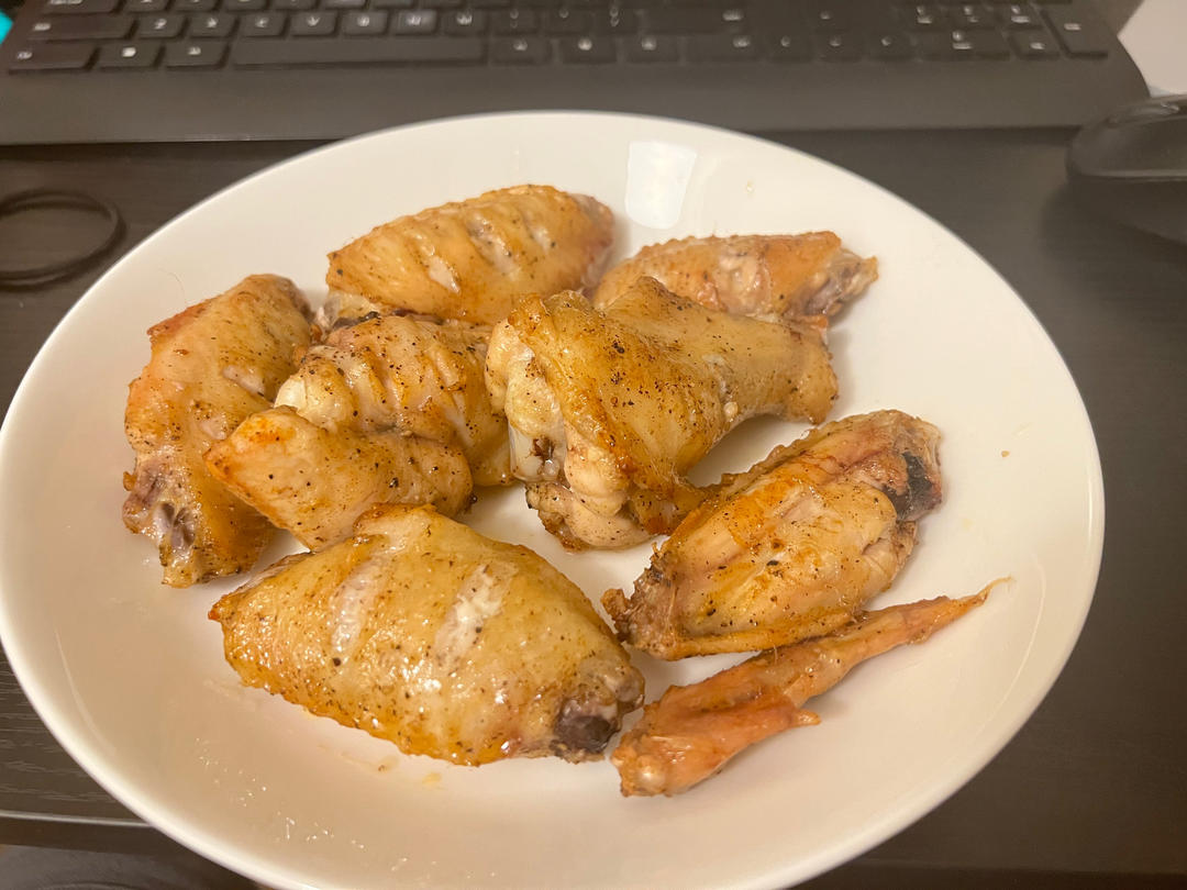 不用腌制简单快手三种配料就美味的无油烤鸡翅（空气炸锅版）