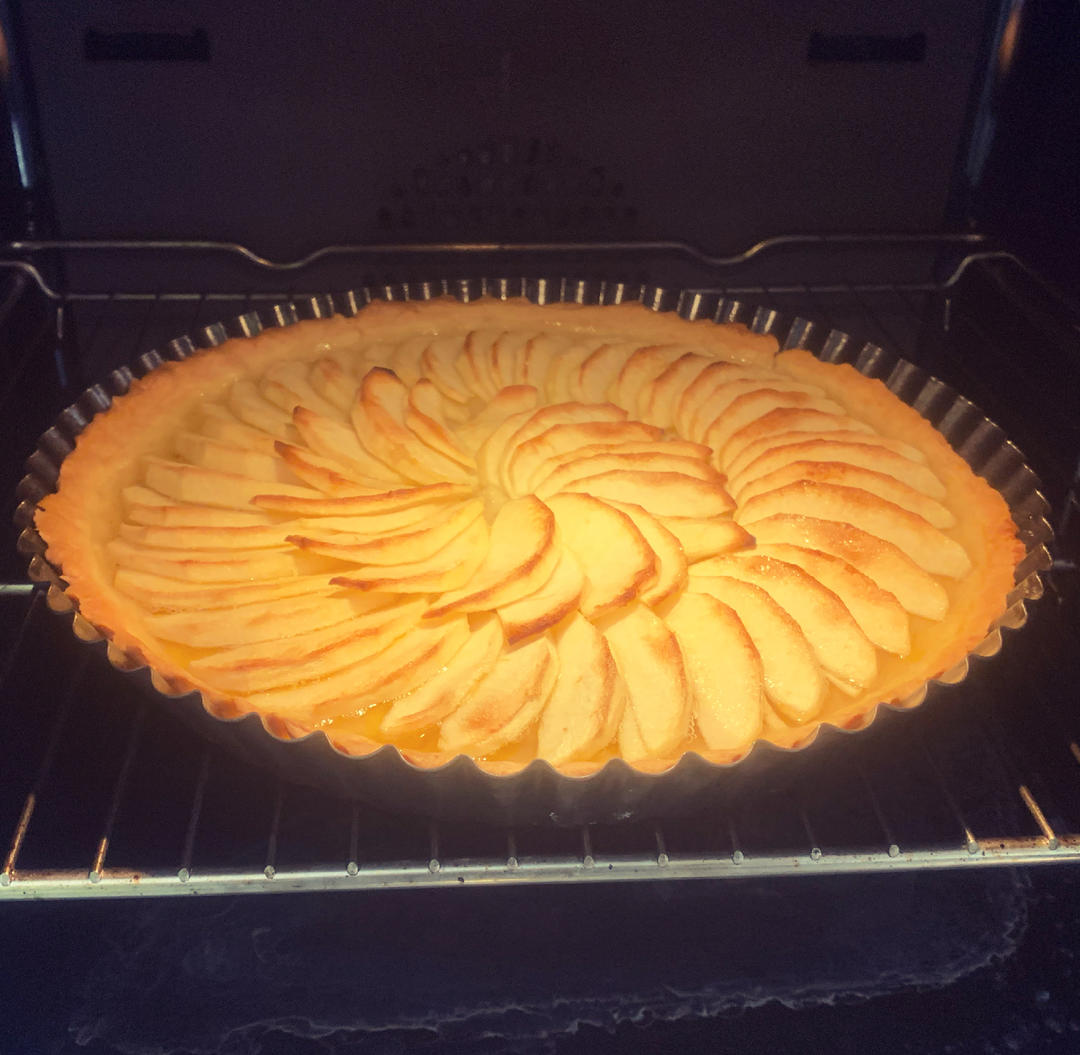 法餐43: 简单餐后甜点的基本做法之—苹果塔