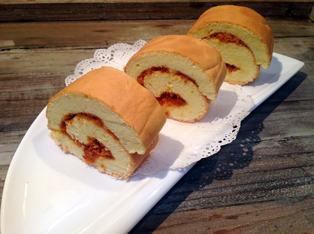 肉松戚风蛋糕卷