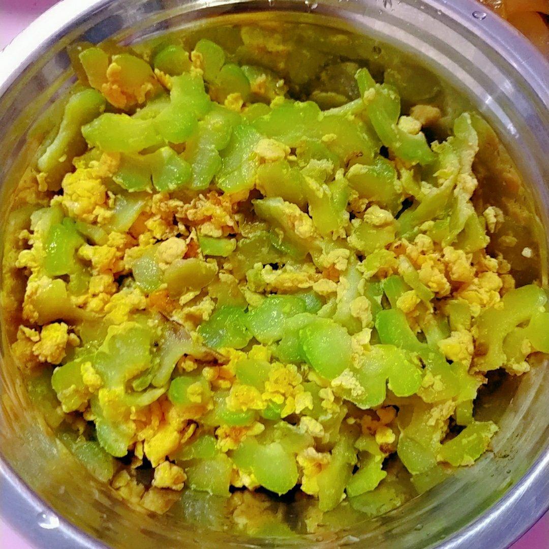苦瓜炒鸡蛋