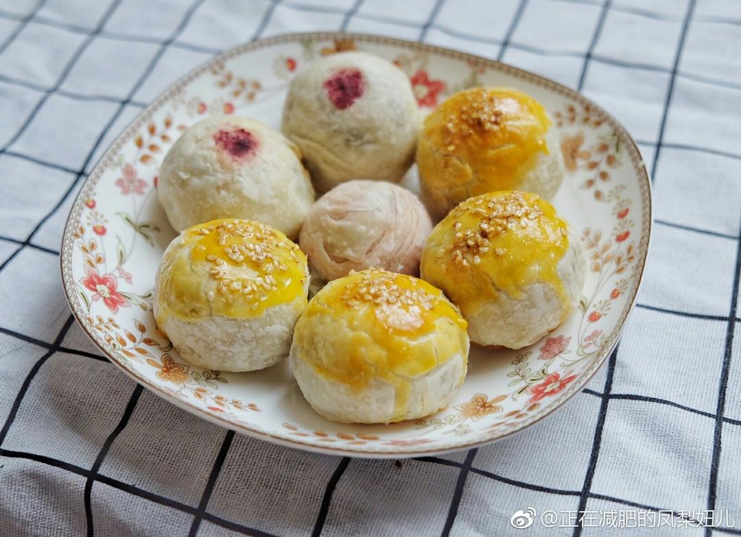 蛋黄酥~紫薯、抹茶、原味~花好月圆，中秋快乐~内附一次做六色蛋黄酥方法~