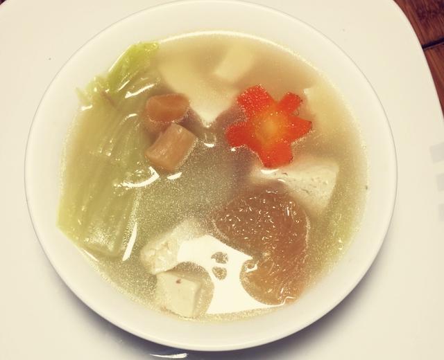 干贝竹荪翡翠白玉汤的做法