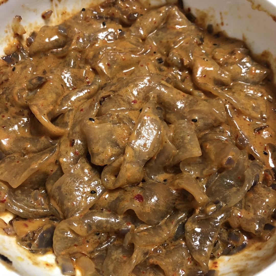 麻酱流汁宽粉