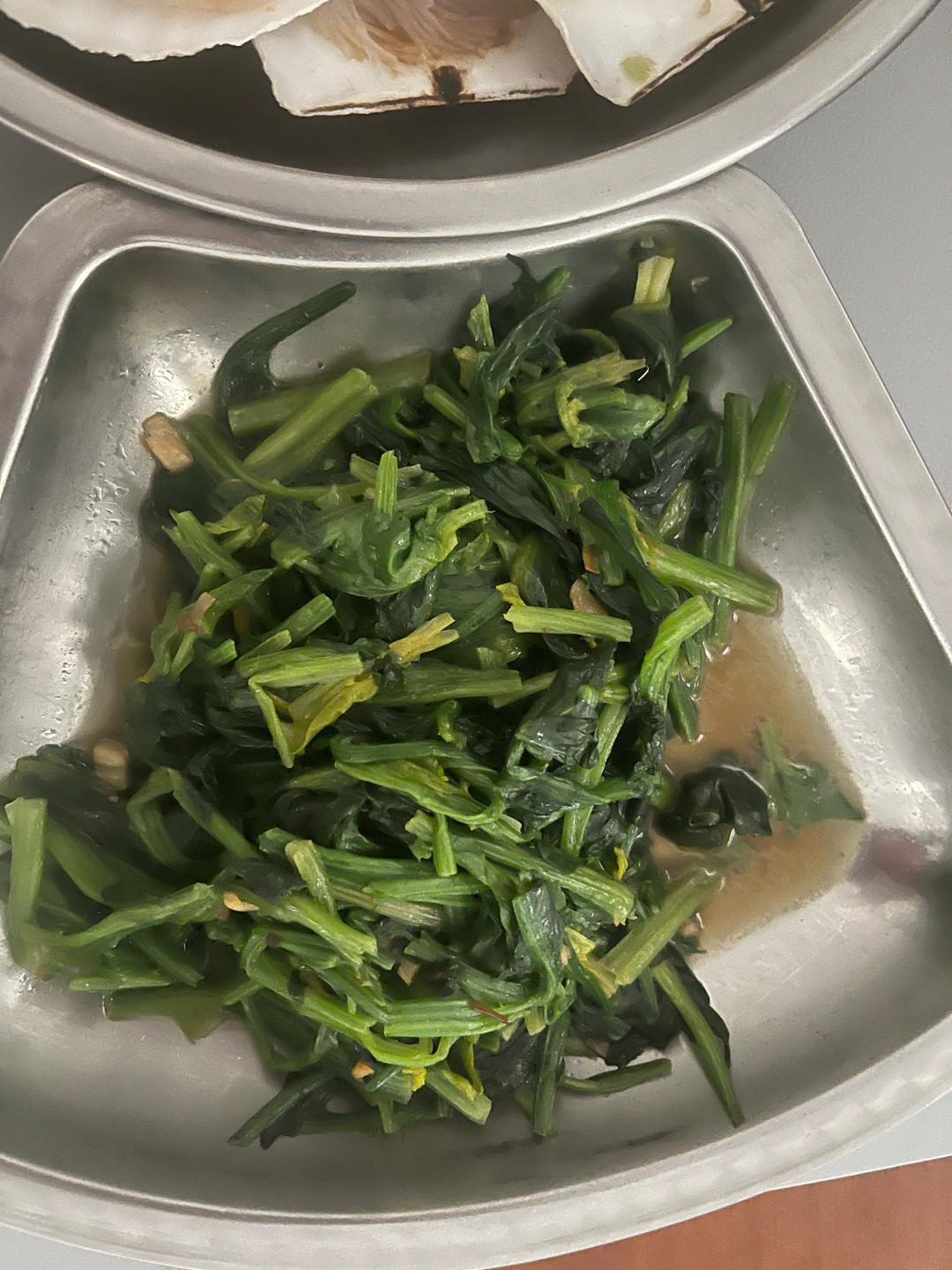 不涩口又嫩的清炒菠菜