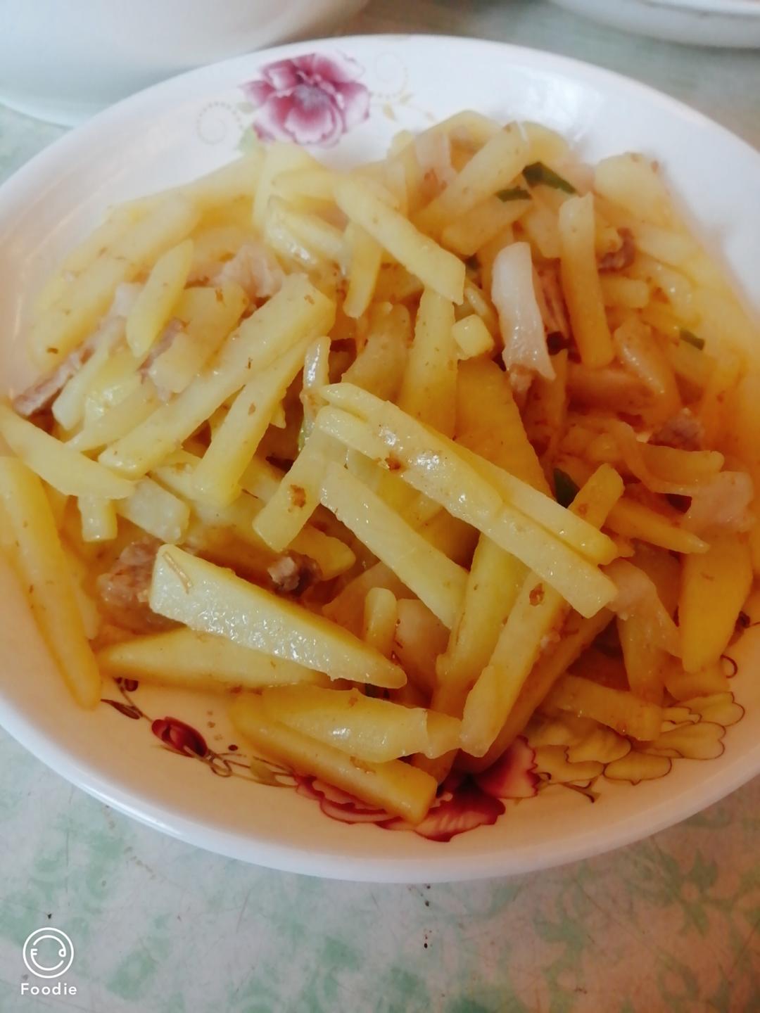 土豆条炒肉的做法