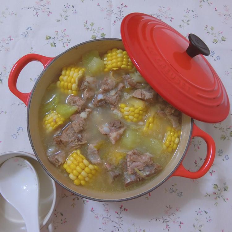 好喝的玉米排骨汤🌽