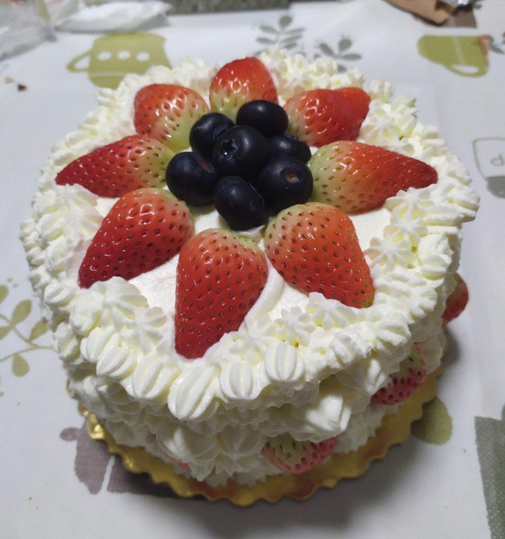 草莓蛋糕（生日蛋糕6寸戚风）