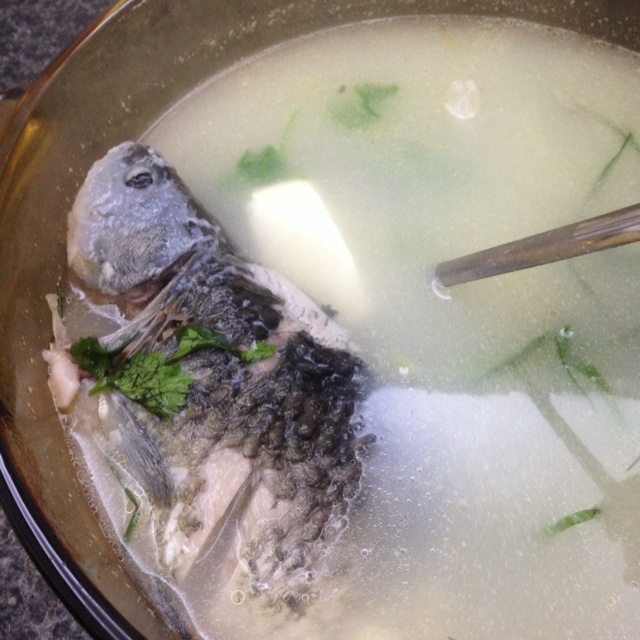 鲫鱼豆腐汤