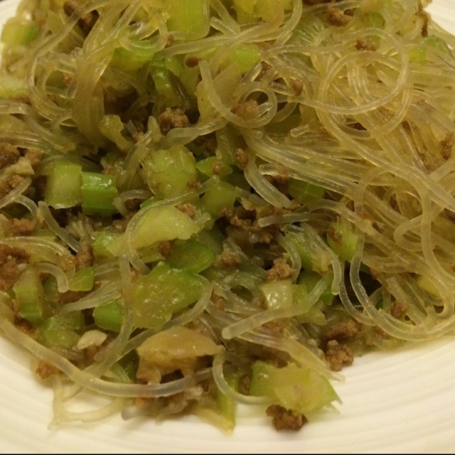 芹菜牛肉末「下饭神器」