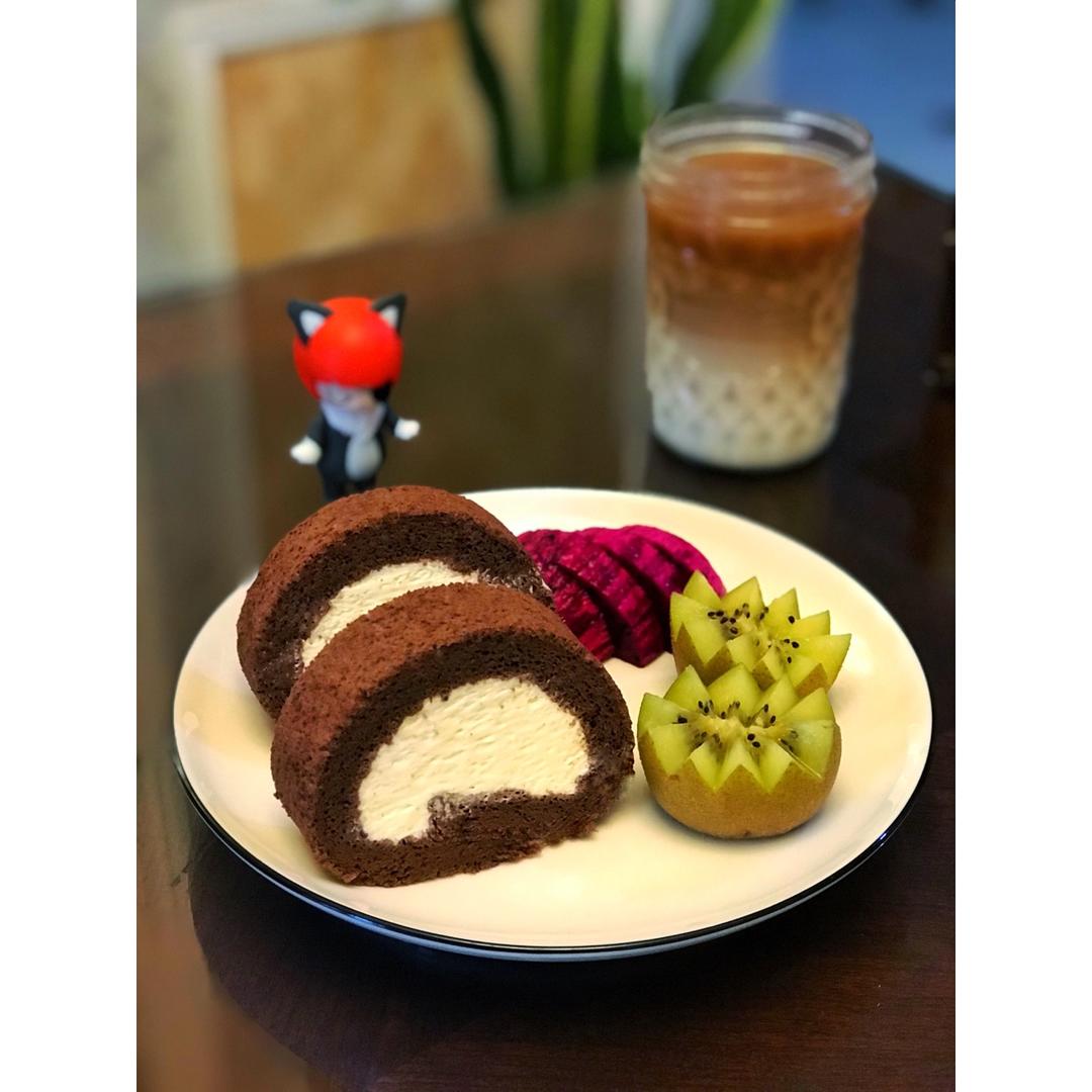 超浓郁卷不裂的巧克力蛋糕卷