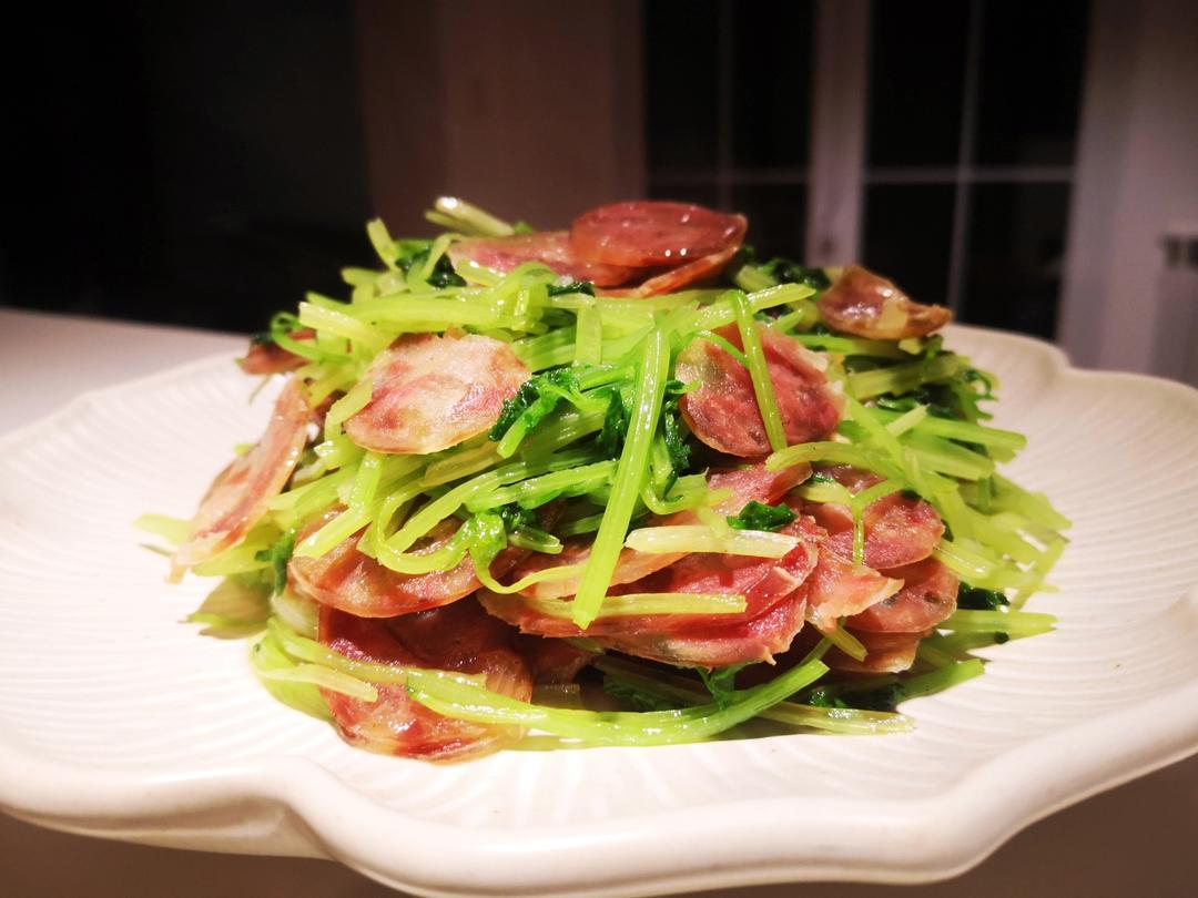 芹菜炒香肠