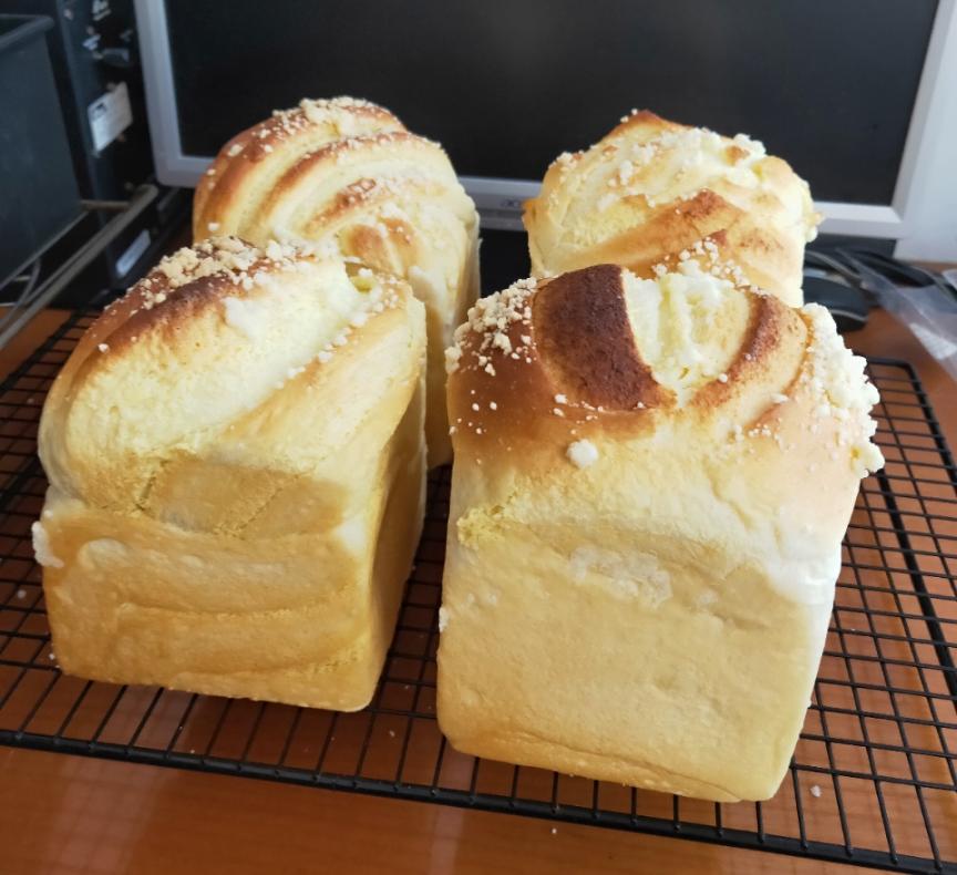 纯奶手撕吐司的做法 步骤1