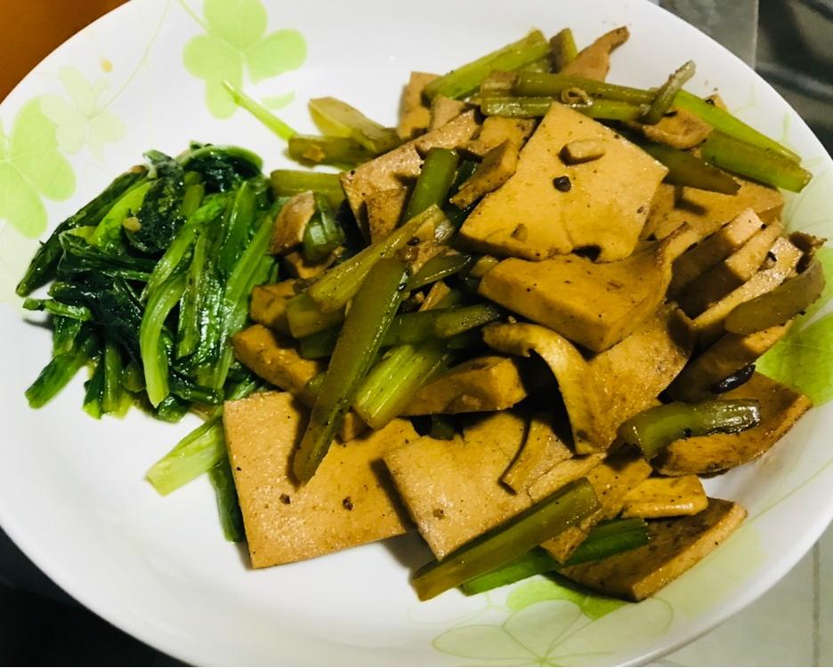 千页豆腐炒芹菜