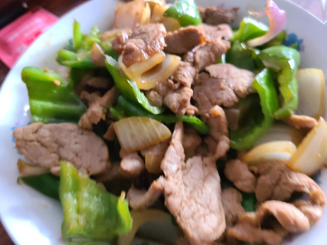 洋葱青椒炒肉片
